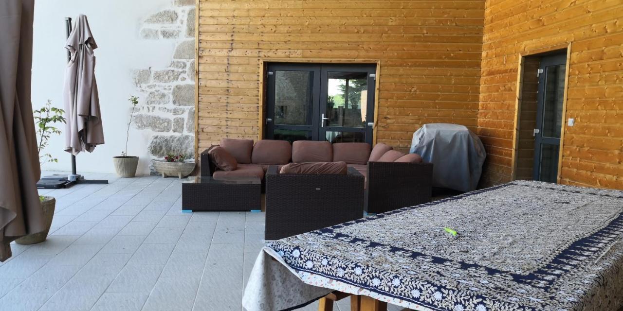Les Chambres D'Hotes De La Frissonnette Auzelles Kültér fotó