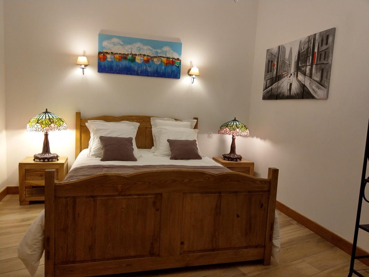 Les Chambres D'Hotes De La Frissonnette Auzelles Kültér fotó