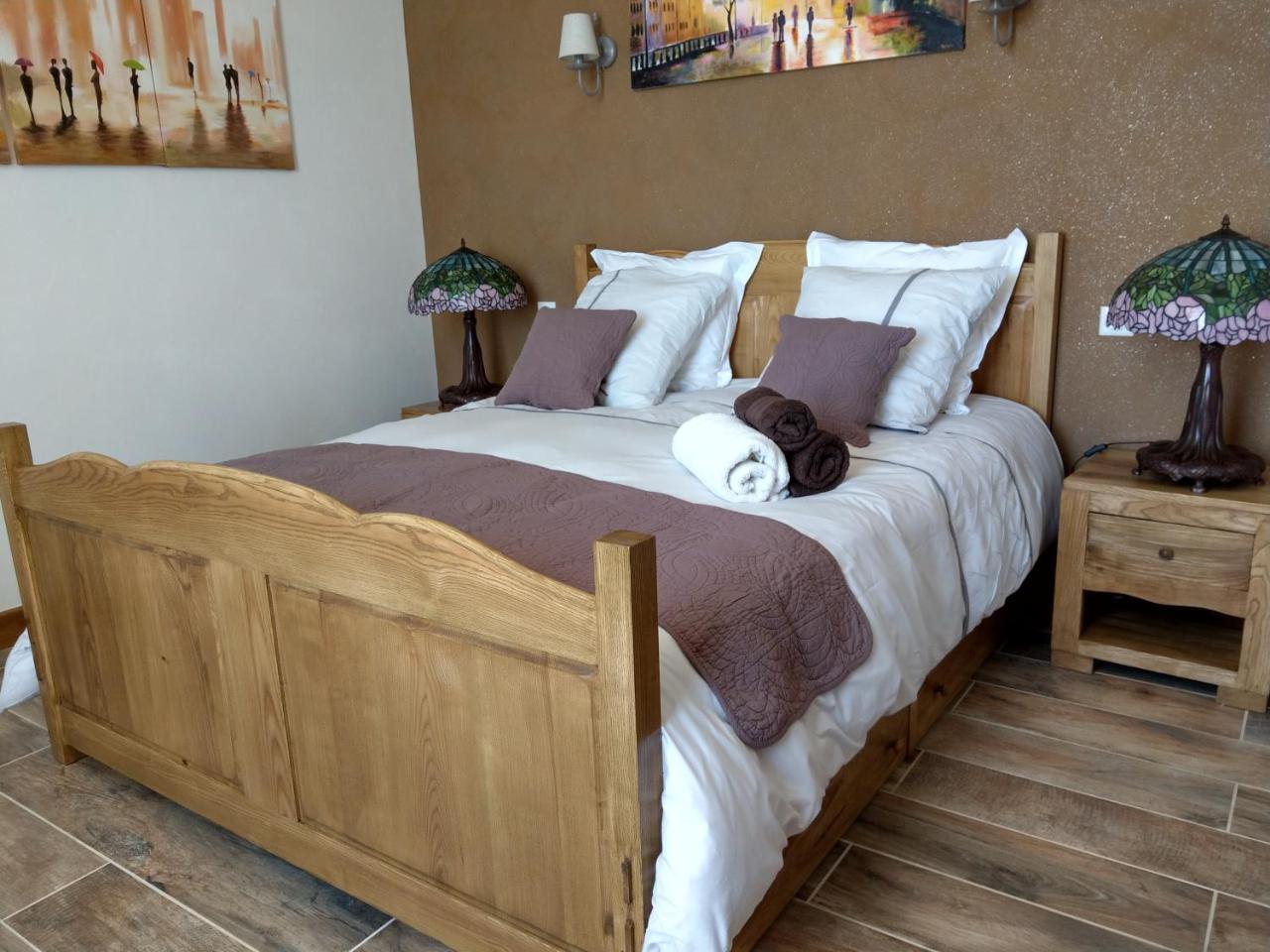 Les Chambres D'Hotes De La Frissonnette Auzelles Kültér fotó