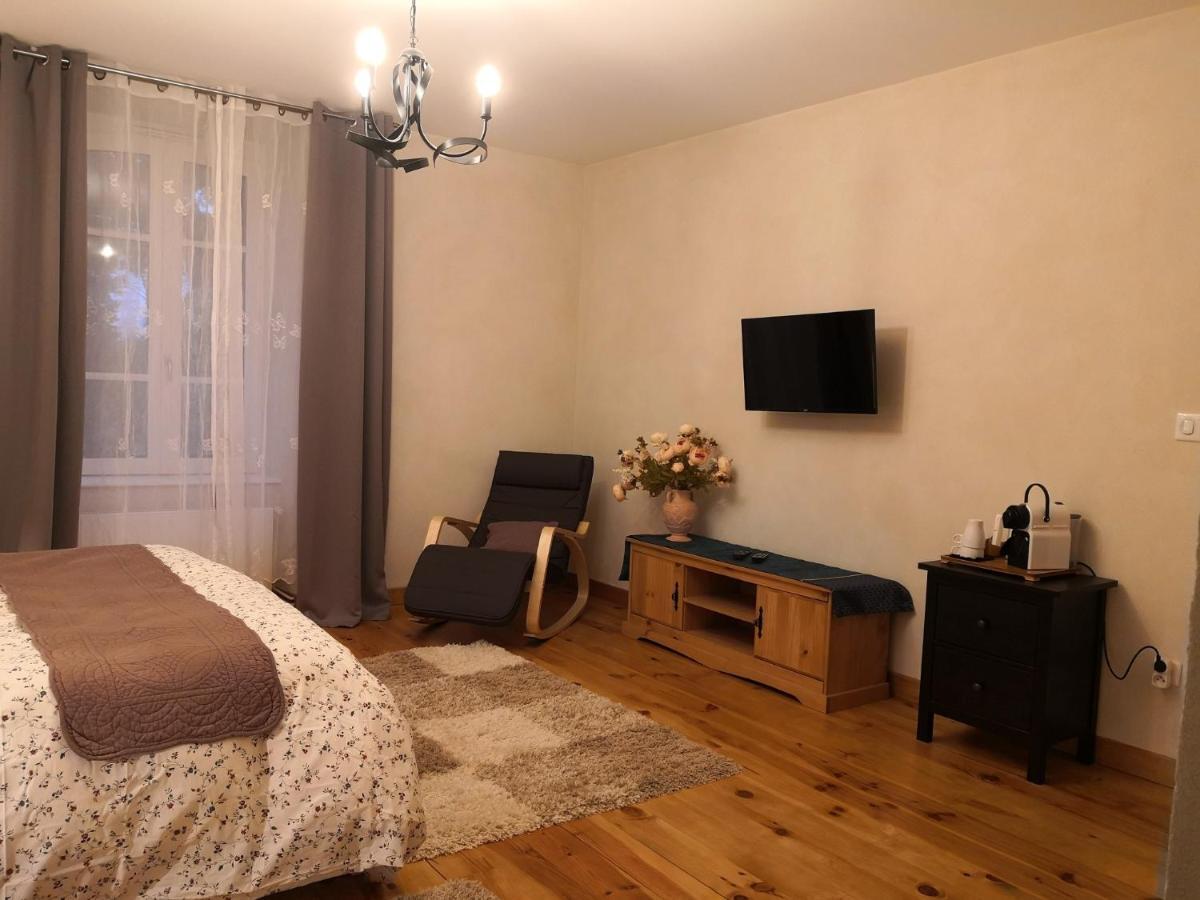 Les Chambres D'Hotes De La Frissonnette Auzelles Kültér fotó